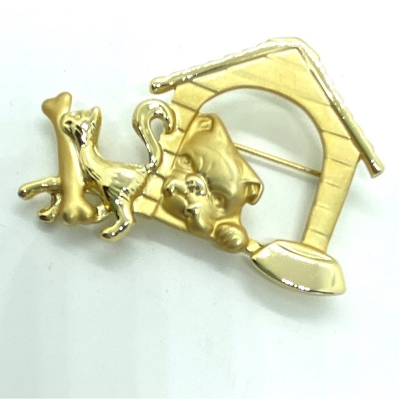 Doghouse Cat and Dog Goldtone Brooch - Picture 1 of 4